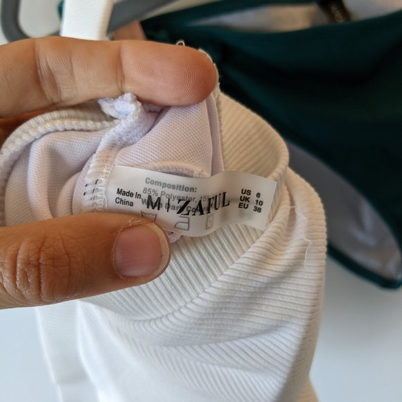 bikini - Picture 3 of 5